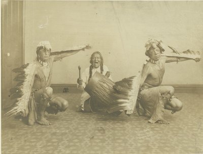 Tre artisti da Gerhard Sisters Studio